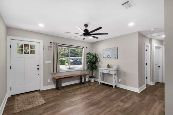 Mary Esther, FL 32569,415 Avon Lane