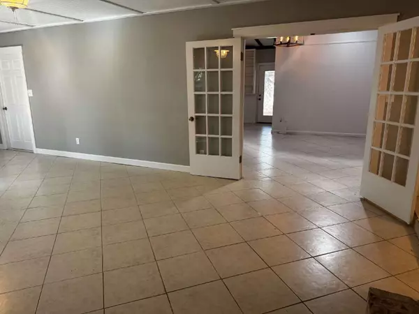 Fort Walton Beach, FL 32548,32 NE Bay Drive