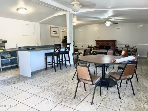 Defuniak Springs, FL 32433,7700 US Highway 90