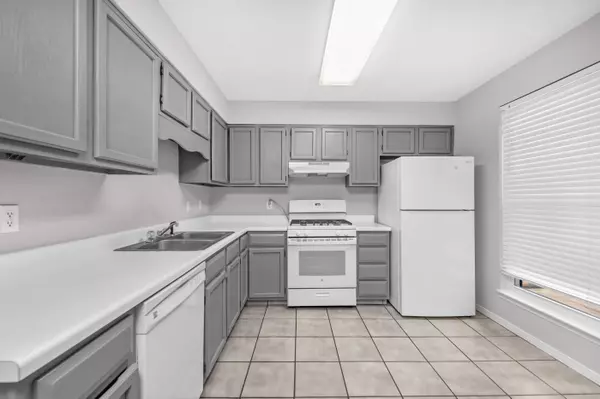 Shalimar, FL 32579,106 4th Avenue