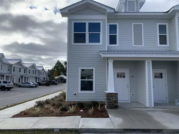 119 N Sand Palm Road, Freeport, FL 32439