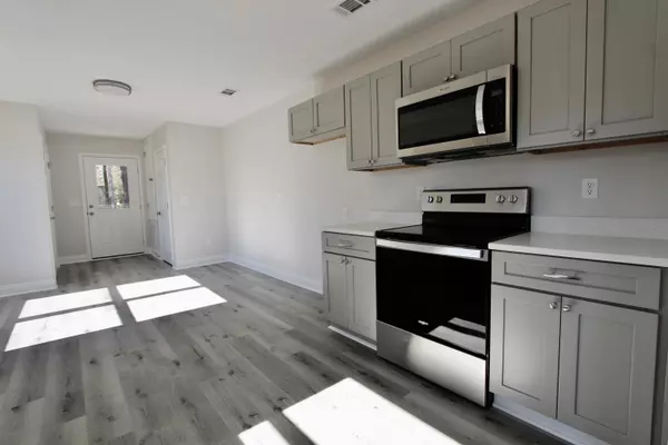 Crestview, FL 32539,5654 Falcon Way