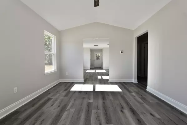 Crestview, FL 32539,5654 Falcon Way