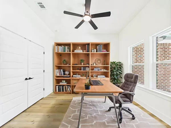 Niceville, FL 32578,1595 Pine Street