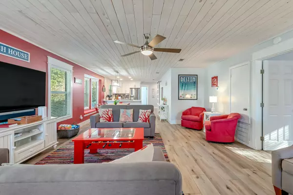 Destin, FL 32541,4507 Luke Avenue