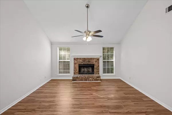 Fort Walton Beach, FL 32547,2016 Woodfern Path