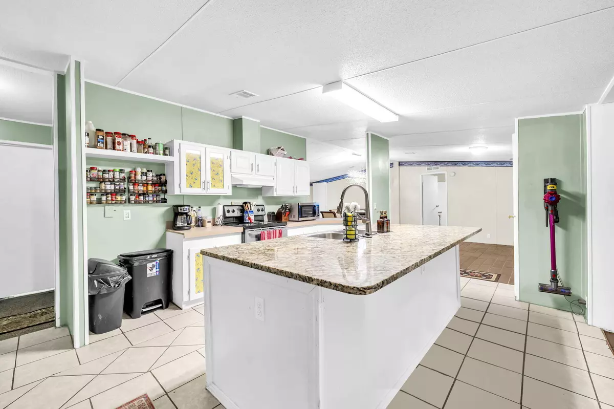 Freeport, FL 32439,2236 Old Jolly Bay Road