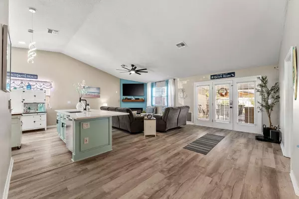 Panama City Beach, FL 32413,100 Sandalwood Court