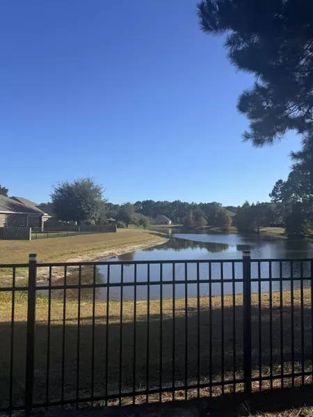 279 Windchime Way, Freeport, FL 32439