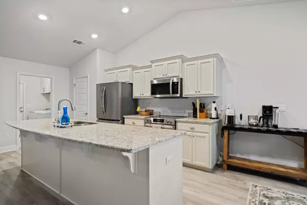 Crestview, FL 32536,5810 Crestlake Drive