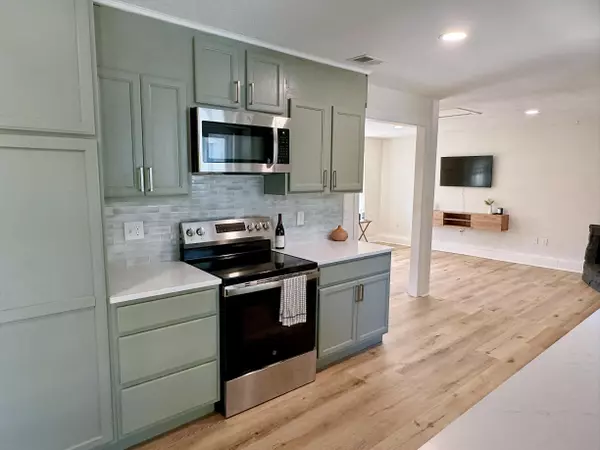 Fort Walton Beach, FL 32548,215 NE Buck Drive