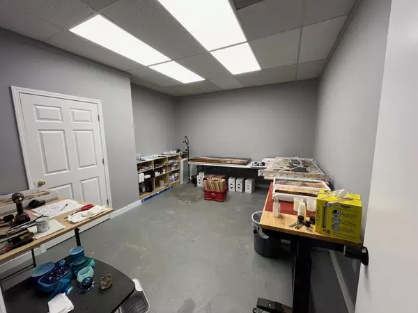 Valparaiso, FL 32580,410 Government Avenue Avenue  #C