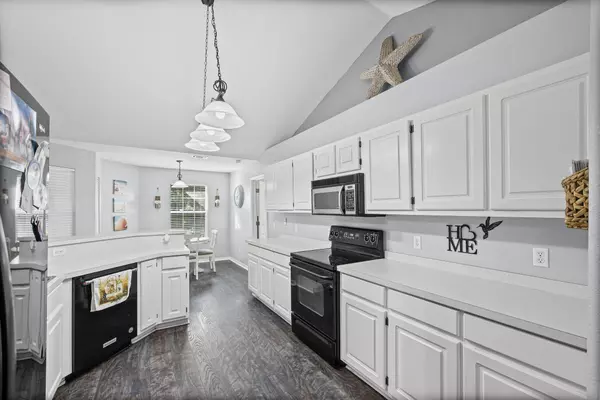 Navarre, FL 32566,1927 Sparrow Lane