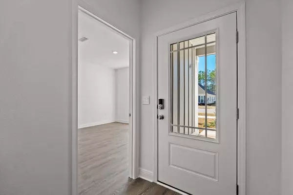 Freeport, FL 32439,37 W Farm Owl Drive