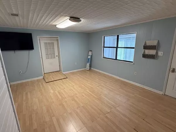 Freeport, FL 32439,1182 FL-20