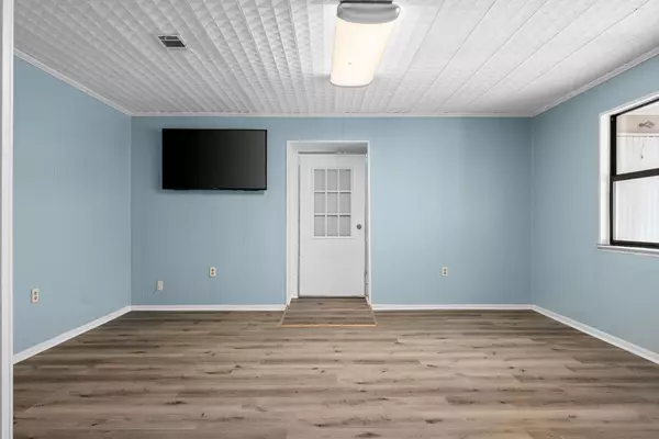 Freeport, FL 32439,1182 FL-20