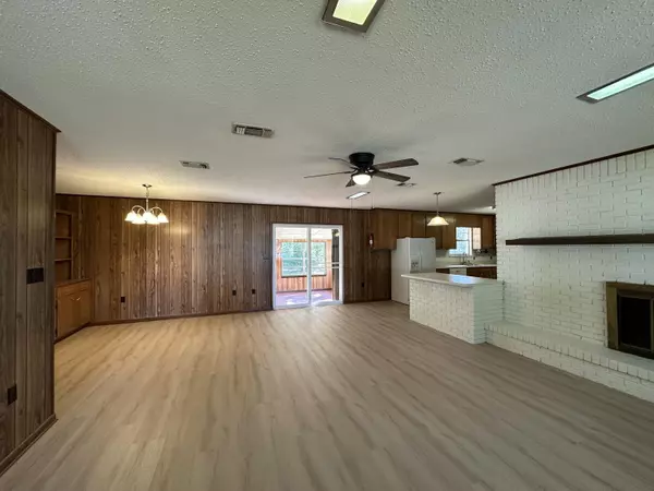 Crestview, FL 32539,697 Green Street