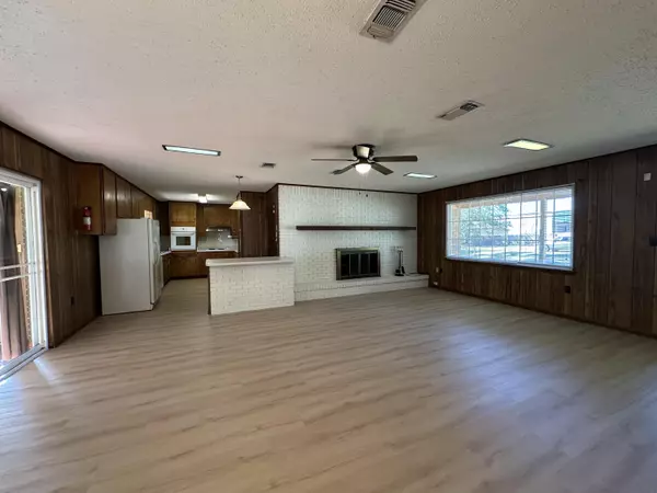 Crestview, FL 32539,697 Green Street