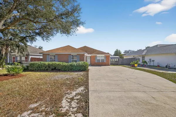Gulf Breeze, FL 32563,6463 Sailport Cove