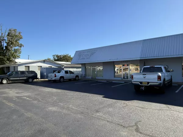 Crestview, FL 32536,641 N Ferdon Boulevard