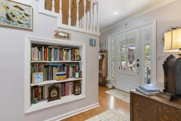 Carrabelle, FL 32322,902 NW NW AVE D