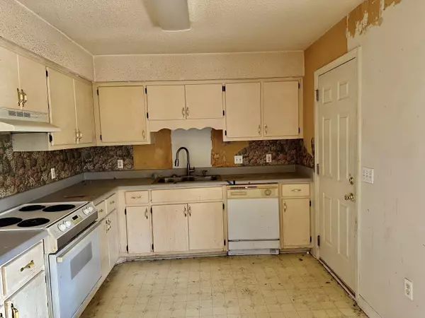 Crestview, FL 32536,308 Island Drive