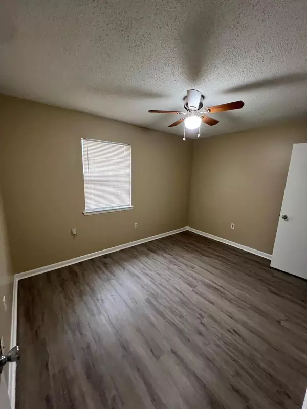 Fort Walton Beach, FL 32547,830 Cardinal Street #2