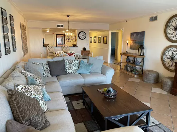 Destin, FL 32541,1010 Hwy 98 E #902