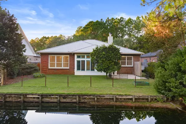 Santa Rosa Beach, FL 32459,255 Calle Escada