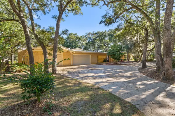 Shalimar, FL 32579,19 Old Ferry Road