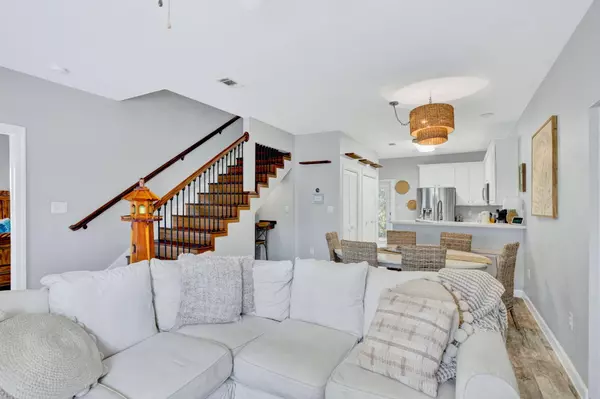 Miramar Beach, FL 32550,54 Batchelor's Button Drive #9