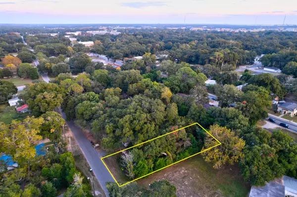 Pensacola, FL 32505,425 Bayliss Court