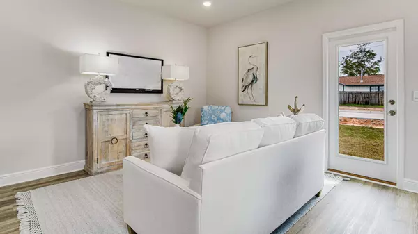 Navarre, FL 32566,8513 Midtown Court