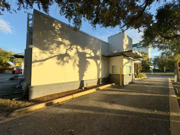 Destin, FL 32541,661 Harbor Boulevard