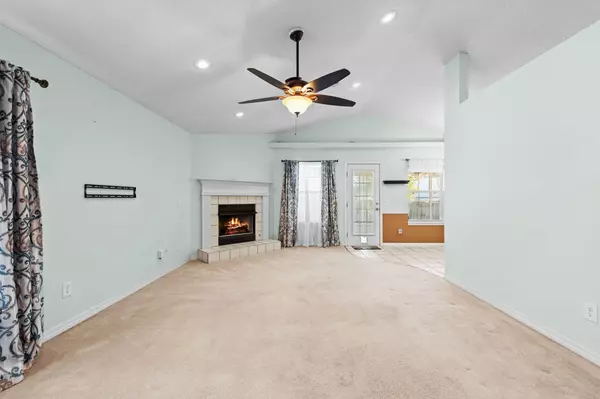 Pensacola, FL 32526,7909 Red Bean Drive