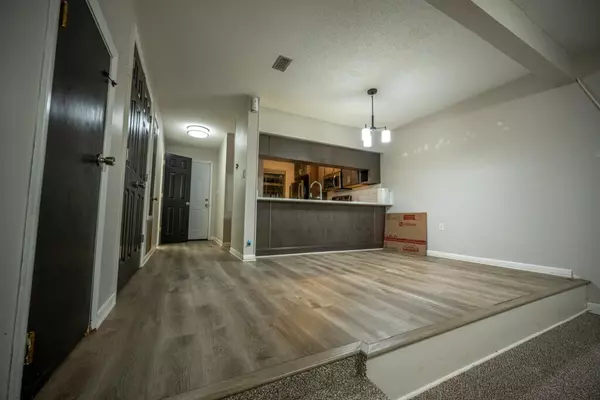 Fort Walton Beach, FL 32547,225 Carmel Drive #27