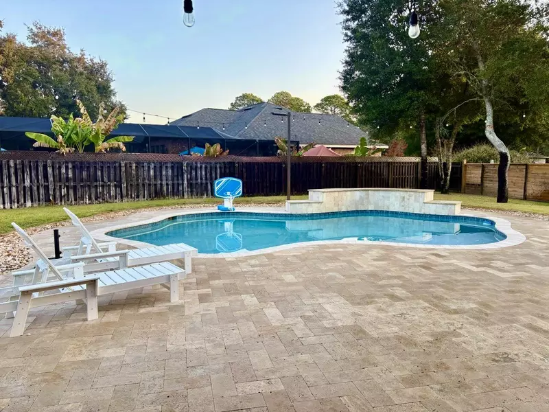 2365 Crescent Road, Navarre, FL 32566