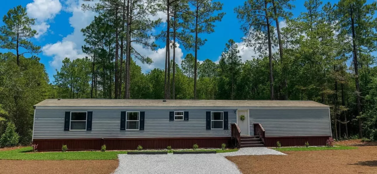 444 Donatello Road, Defuniak Springs, FL 32433