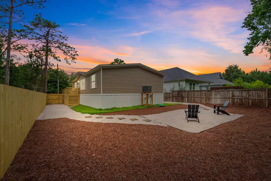 107 N 6Th Street, Santa Rosa Beach, FL 32459