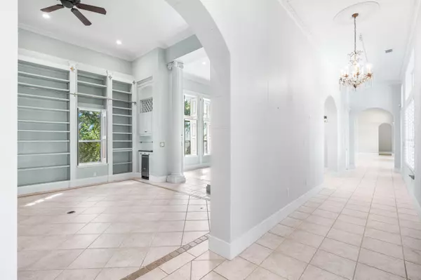 Destin, FL 32541,455 Admiral Court