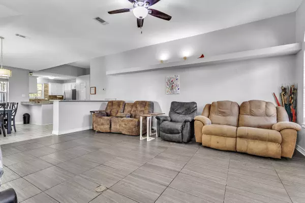 Navarre, FL 32566,2106 Citrus Drive