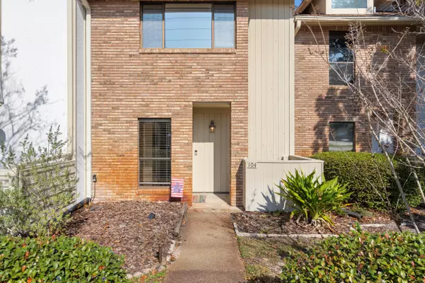 Destin, FL 32541,3861 Indian Trail #104
