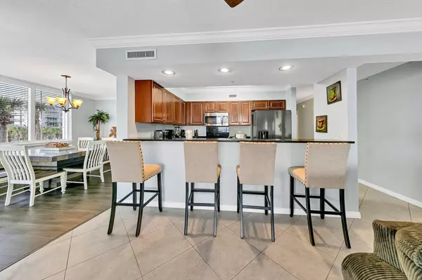 Fort Walton Beach, FL 32548,1326 Miracle Strip Parkway #303