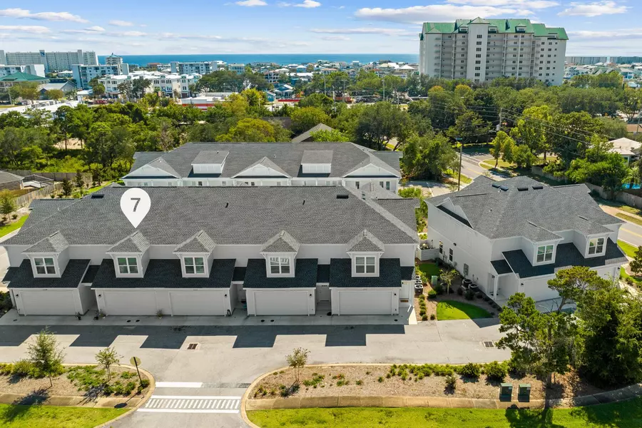 100 Beach Drive  #Unit 7, Destin, FL 32541
