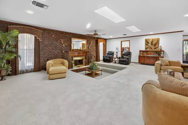 Niceville, FL 32578,1553 Pine Street