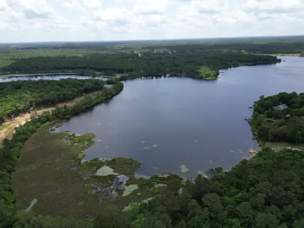 Defuniak Springs, FL 32433,40 Lake Holley Circle