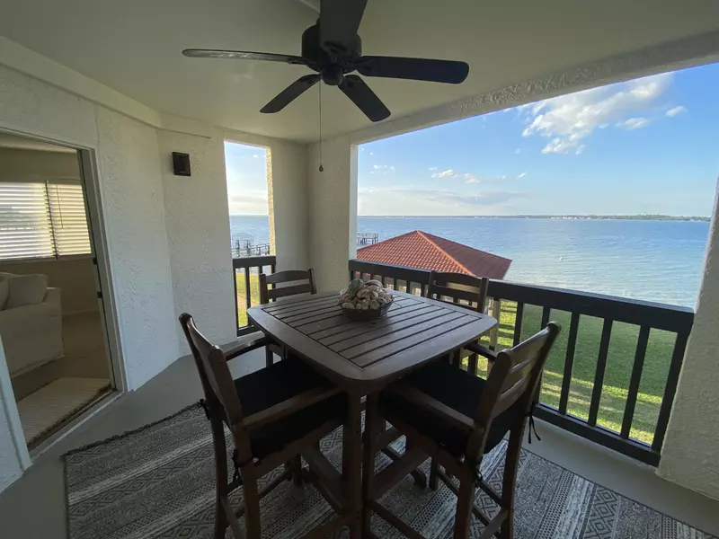 7453 Sunset Harbor Drive #APT 1-207, Navarre, FL 32566