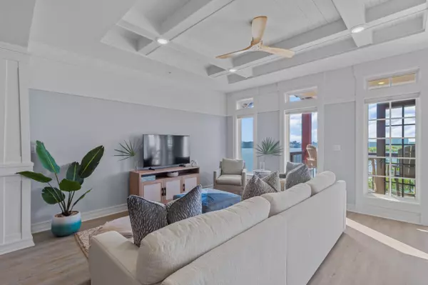 West Panama City Beach, FL 32413,1101 Prospect Promenade #403