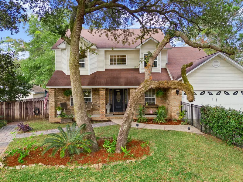 110 Rodney Drive, Freeport, FL 32439