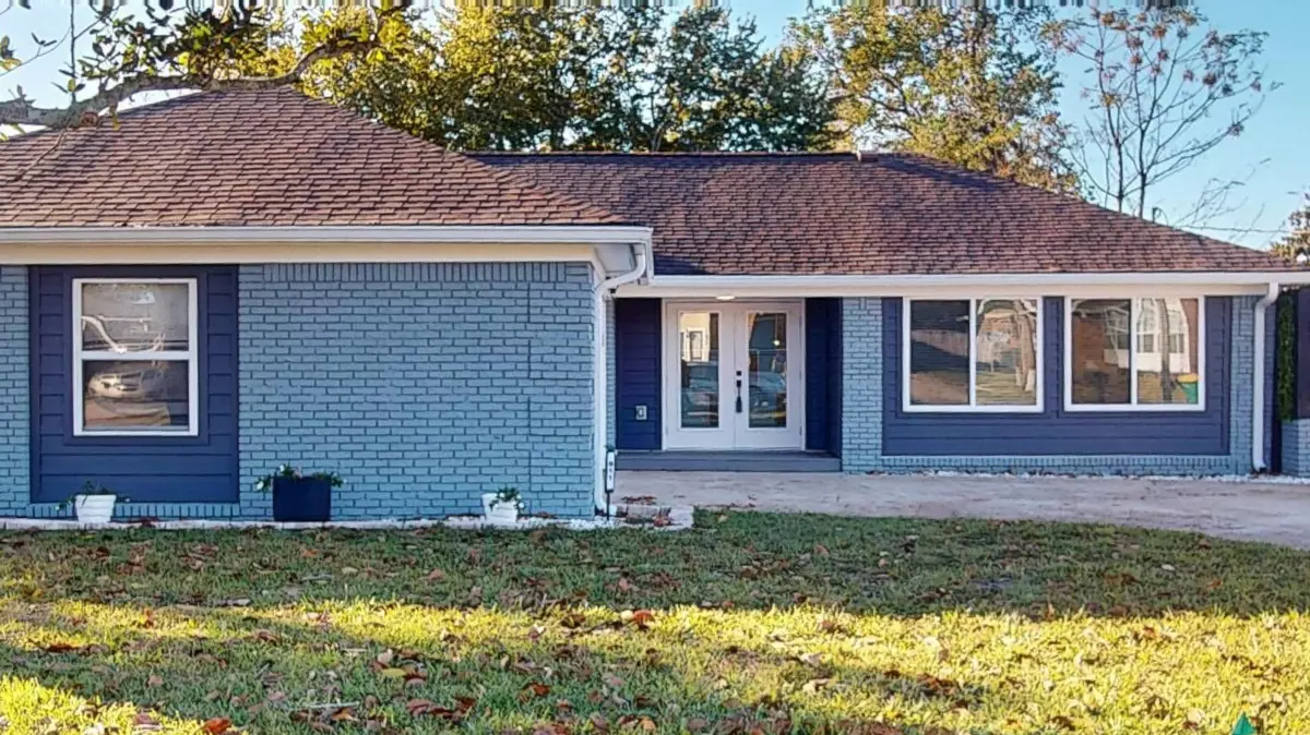 Mary Esther, FL 32569,911 Rue De La Savoie